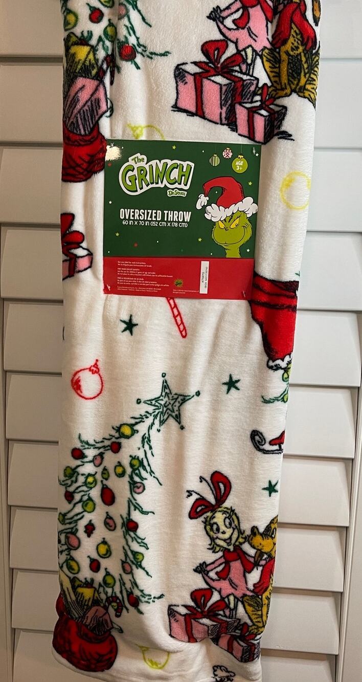 The Grinch Dr Seuss Christmas White Oversized Plush Throw NEW Super Soft NEW